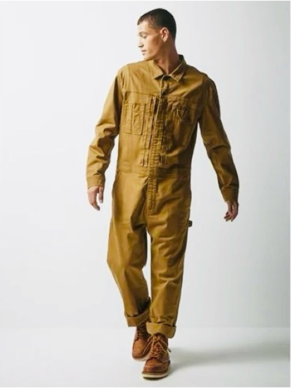 NWT - LEE X THE BROOKLYN CIRCUS HERRINGBONE PLEATED TAN UNIONALL
JUMPSUIT